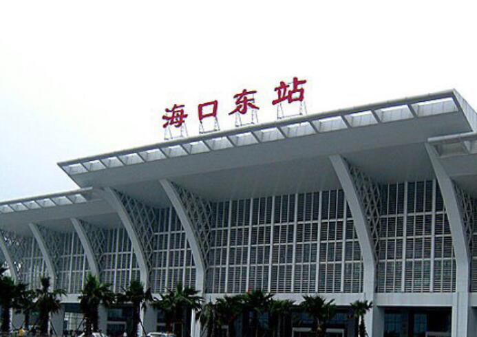 ?？跂|高鐵站廣告